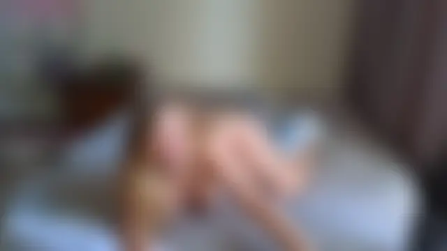 Milana15: διαδικτυακό σόου στην κάμερα