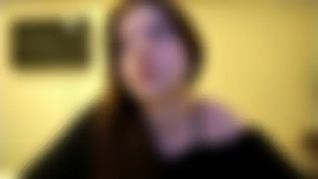 Pertunjukan Kamera Web Helgawithyou