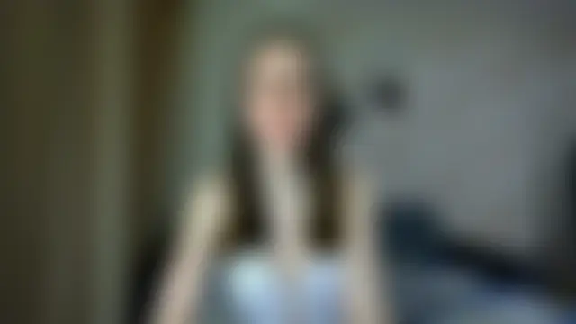 Anika_bloom Show in webcam