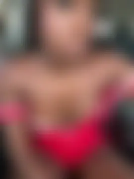 NaiaGils Show in webcam