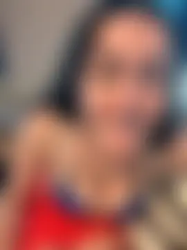 Pokazy przed kamerką – YourQueen18