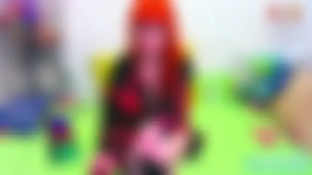 RedHousewife's Webcam Show