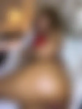 CharlothMavis Show in webcam