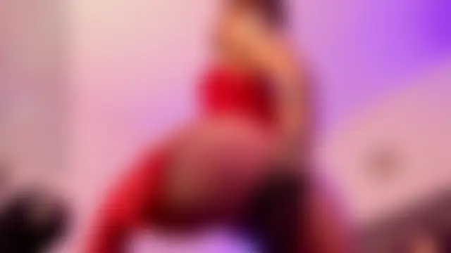 EmmilyClark Ruang Obrolan Langsung