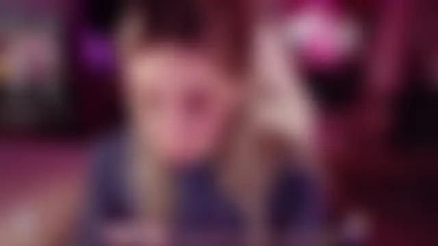 AnnieGOld_'s Live Webcam Chat