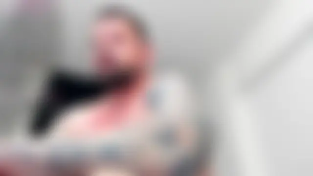 musclemonster31's Live Webcam Chat