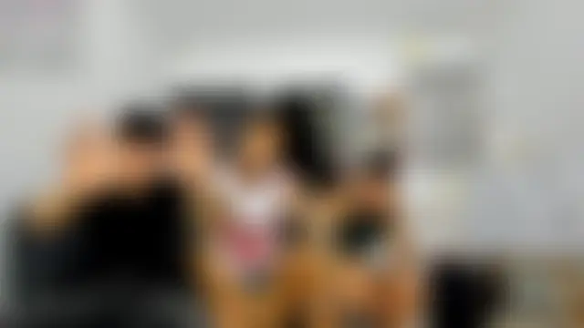 Voyeurism_guyss' Live Webcam Chat