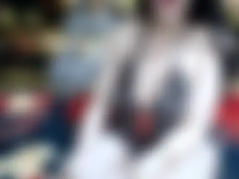 Queen_Sarah's Live Chat Room