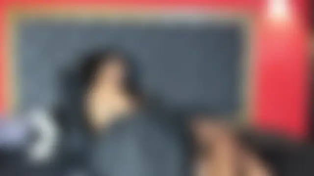 YayaHilton's Live Webcam Chat