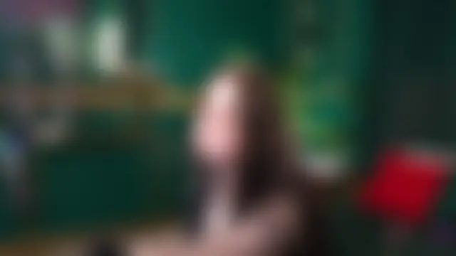 Elisabeth_Binder Adlı Modelin Canlı Sohbet Odası