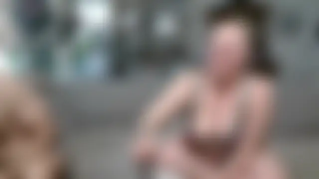 _Becca_und_Nimmersatt_ Adlı Modelin Canlı XXX Sohbeti