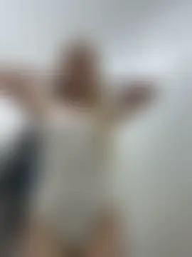 Liza_risky Adlı Modelin Canlı Sohbet Odası