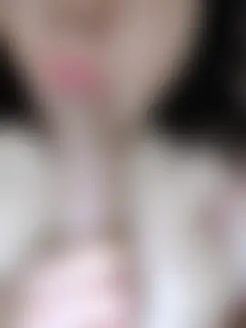 Julyy08 élő chatszobája