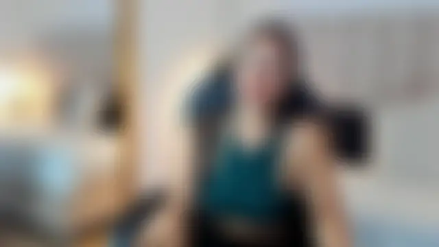 Megan-8: δωμάτιο απευθείας συνομιλίας