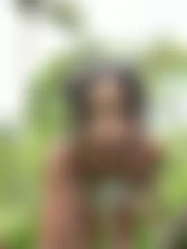 l0lita_emi: διαδικτυακό σόου στην κάμερα