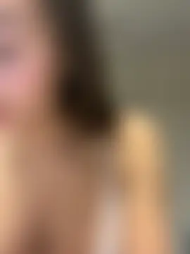 _Molly-Mae_ Adlı Modelin Canlı Sohbet Odası