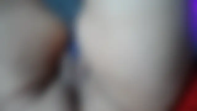 Sala de chat en directo de KEYRA-MILLER-