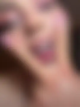 zui_lu Adlı Modelin Canlı Sohbet Odası