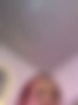 Mia_Juicyberry Adlı Modelin Canlı Sohbet Odası