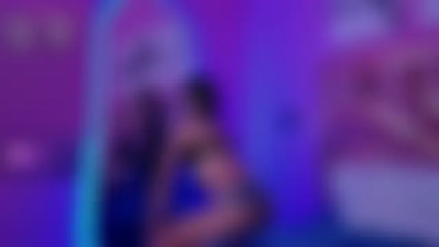 evelyn_lovv Adlı Modelin Canlı Sohbet Odası