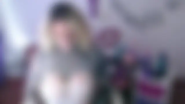 SLOPPYTITSS' Live Chat Room