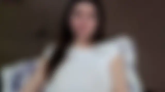 Jullyenn3 Adlı Modelin Canlı Sohbet Odası