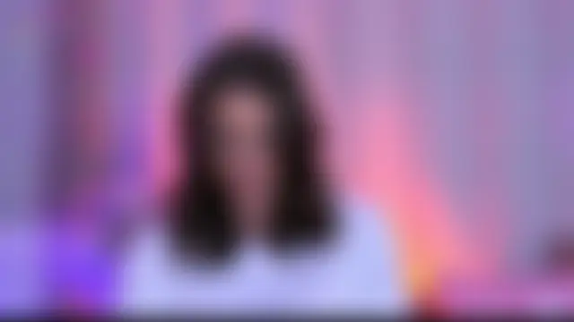 AishaSins élő chatszobája