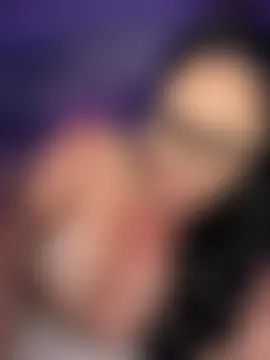 TiffanyRoxx élő chatszobája