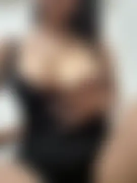 Thirsty_Malika Live Chatraum