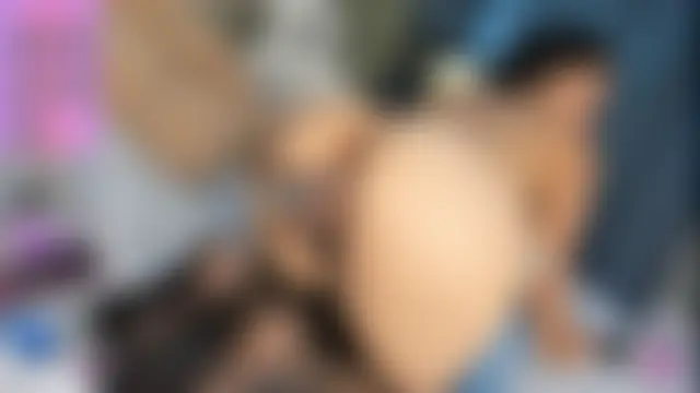 غرفة دردشة charlotsweett_ المباشرة