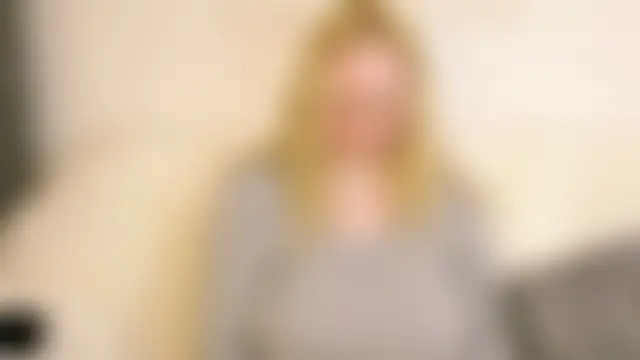 Sarah4you live XXX chat