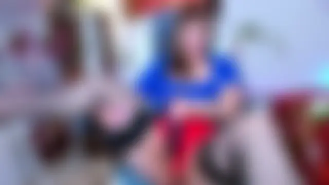 naughtymilane's Live Chat Room