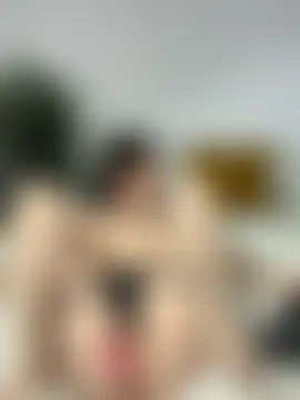 SabrinaDellyn's Live Chat Room