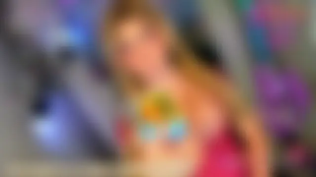 BarbieHugeCockTS' Webcam Show