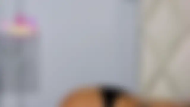 GinaBear Adlı Modelin Canlı Sohbet Odası