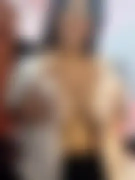 ห้องแชทสดของ Ivvy_Bloom