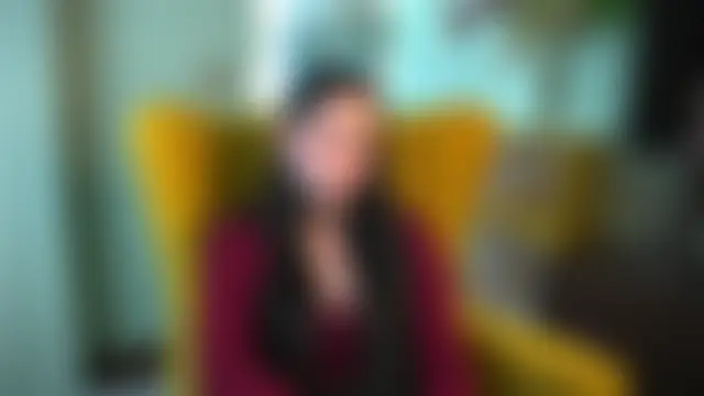 DeloresSaberi: δωμάτιο απευθείας συνομιλίας