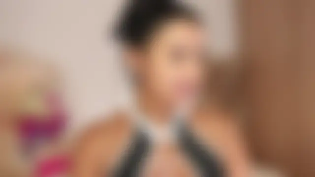 غرفة دردشة Kimm_khalifa المباشرة