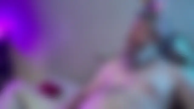 TheCrazyLu79's Webcam Show