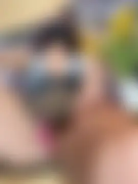 Онлайн чат Emily-Nguyen