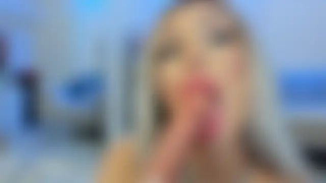 ArianaXO_'s Webcam Show