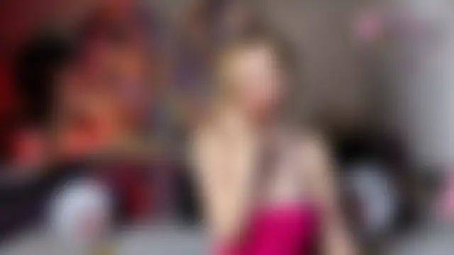 Akari-moon Adlı Modelin Canlı Sohbet Odası