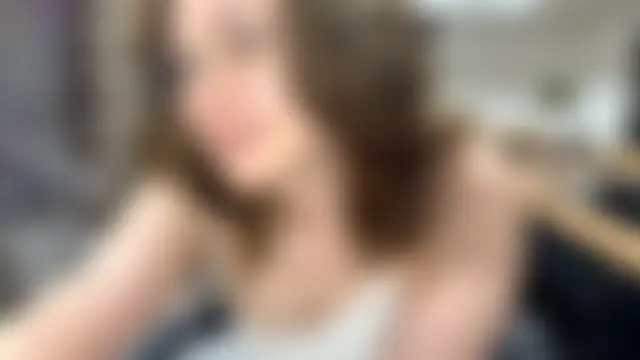 AinaSmith: δωμάτιο απευθείας συνομιλίας