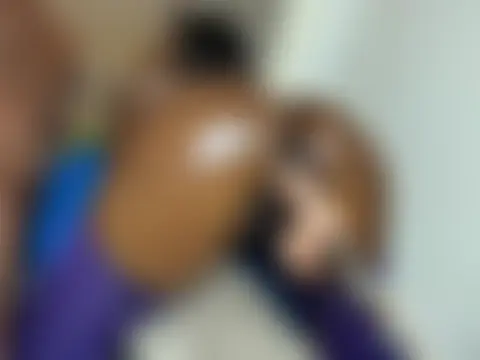 Chat soba uživo modela Afriqueena