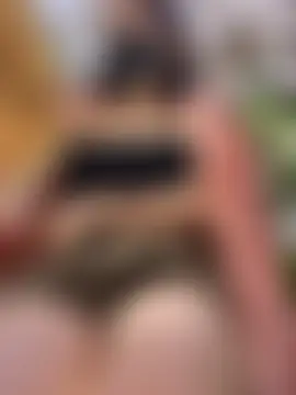 Emily-Nguyen: δωμάτιο απευθείας συνομιλίας