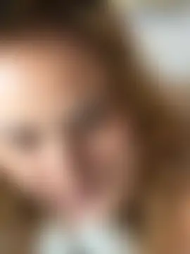 Chloe_Leaozinho's Live Chat Room