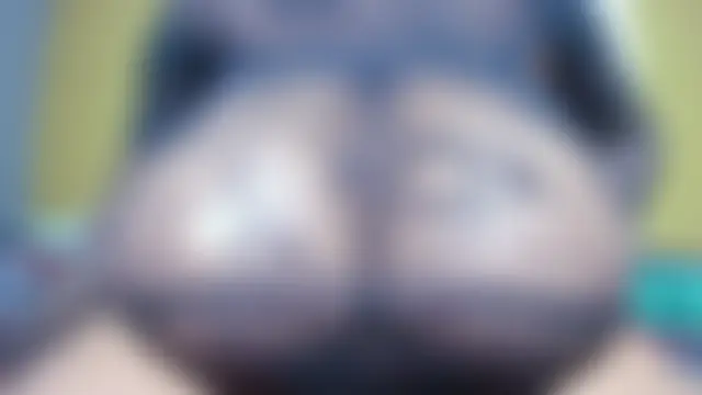 Queenboobs61 – Naživo chatovacia miestnosť