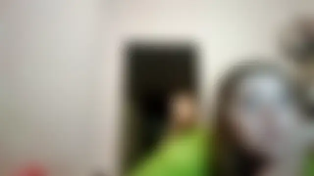 JanineThielman: δωμάτιο απευθείας συνομιλίας