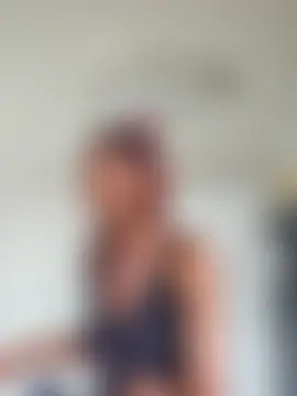 oliviaprettypussy – Naživo chatovacia miestnosť