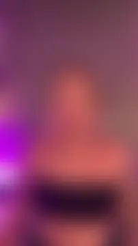 Sala de chat en directo de MiaPetit_